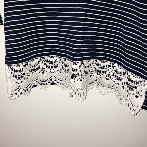 St. John’s Bay size PM navy blue top - Picture 3 of 6